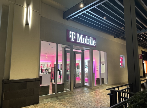 T-Mobile - Honolulu, HI