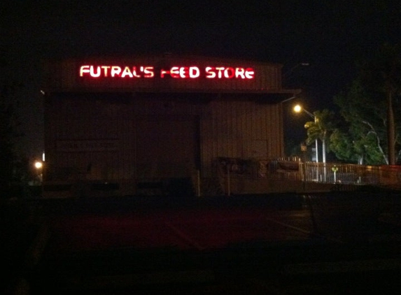 Futral's Feed Store - Fort Myers, FL