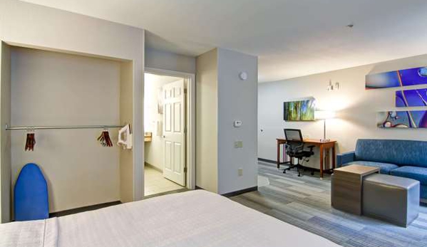 Homewood Suites by Hilton Stratford - Stratford, CT