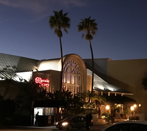 The Cheesecake Factory - Redondo Beach, CA