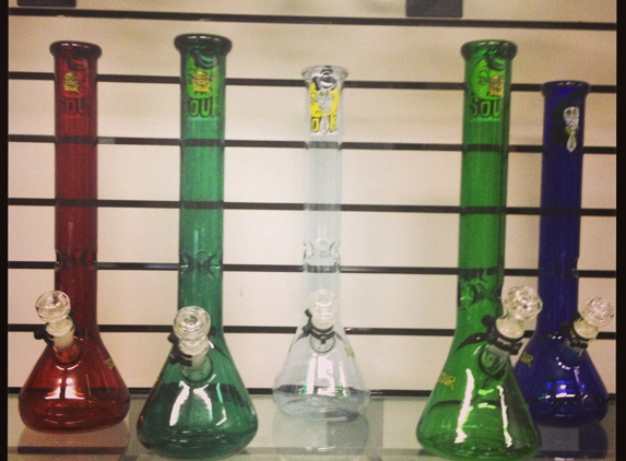 Glass Act Smoke Shop - San Diego, CA