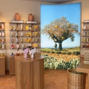 L'Occitane en Provence - Beauty Supplies & Equipment