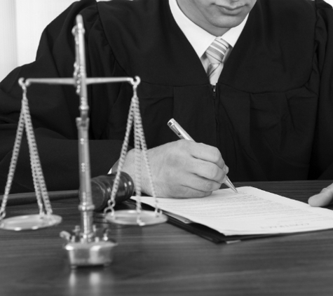 Fourtree Lawyers - Newcastle, NSW. Scales Of Justice - Fourtree Lawyers