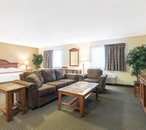 Super 8 by Wyndham Bemidji MN - Bemidji, MN