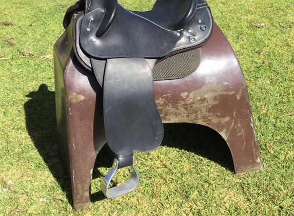 Paul Gollan Saddlery - Kearneys Spring, QLD