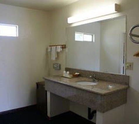 American Inn & Suites LAX - Inglewood, CA