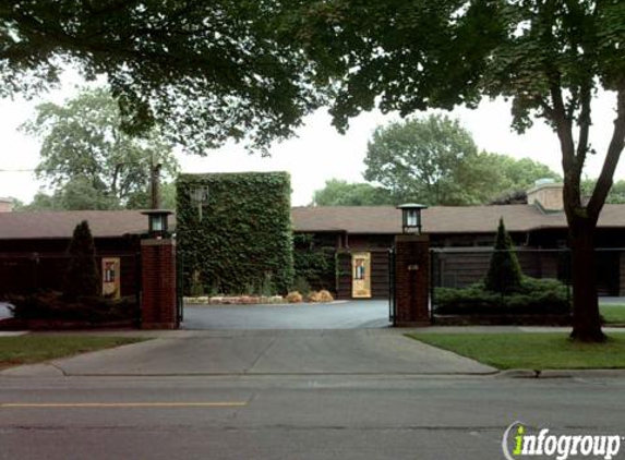 River Forest Tennis Club - River Forest, IL