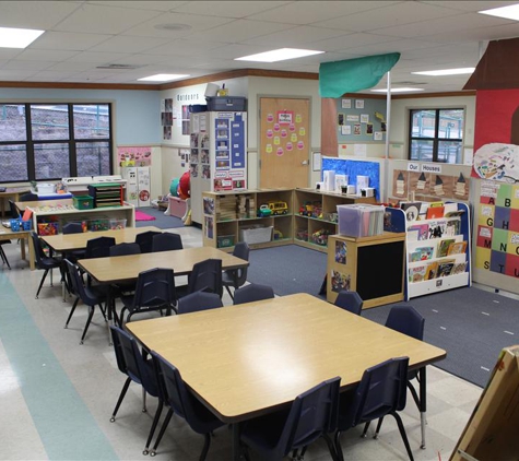 Creve Coeur KinderCare - Saint Louis, MO