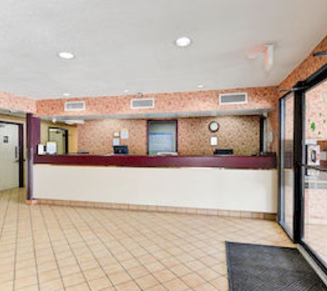 Days Inn - Martinsburg, WV