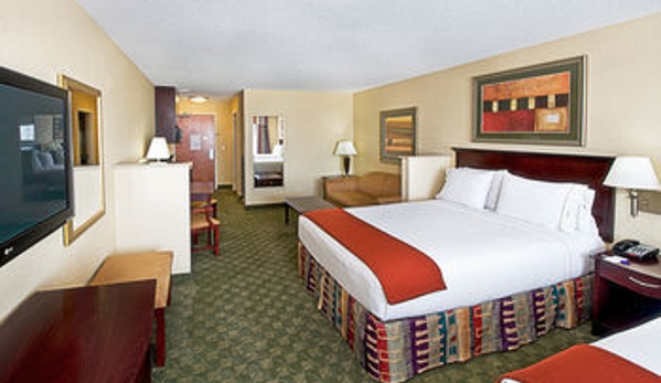 Holiday Inn Express & Suites El Paso I-10 East - El Paso, TX