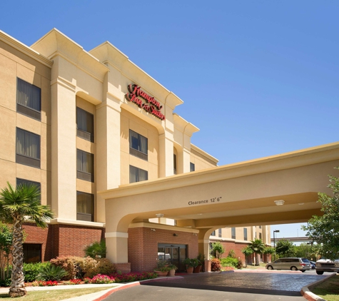 Hampton Inn & Suites San Antonio-Airport - San Antonio, TX