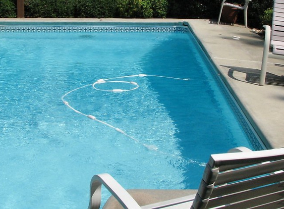 Clean 'N Clear Pool Service - Edgewater Park, NJ