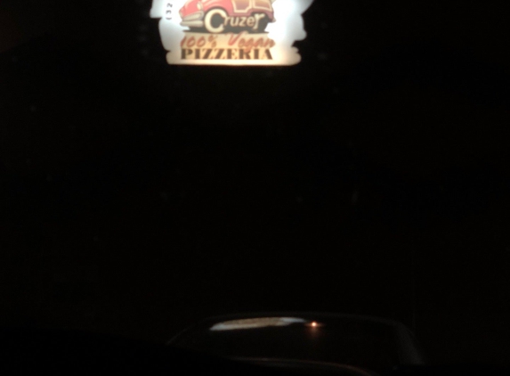 Cruzer Pizza - Los Angeles, CA