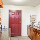 Super 8 by Wyndham Visalia - Hotels