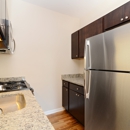 reVerb Oak Park - Real Estate Rental Service