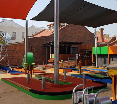C & C Wilson Builders - Nathalia, VIC. 20 Years In Experience To Guarantee Skilled & Expert Advice.