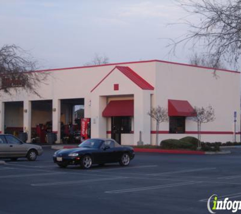 Jiffy Lube - Clovis, CA