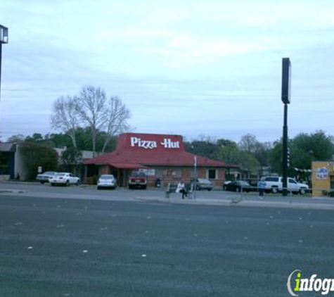 Pizza Hut - San Antonio, TX