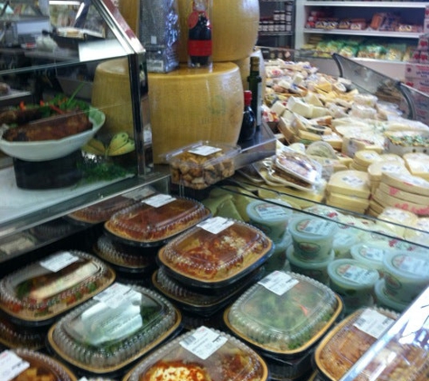 Liuzzi Gourmet Food Market - North Haven, CT