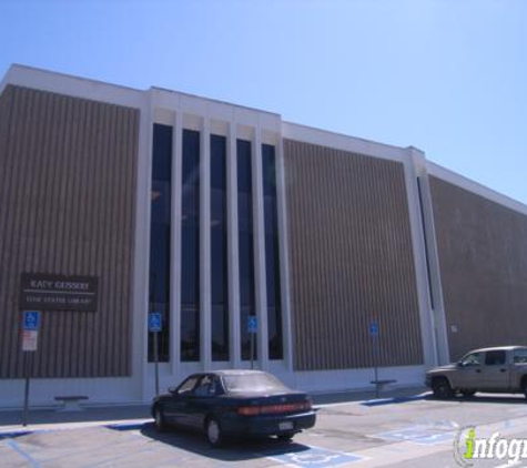 Katy Geissert Civic Center Library - Torrance, CA