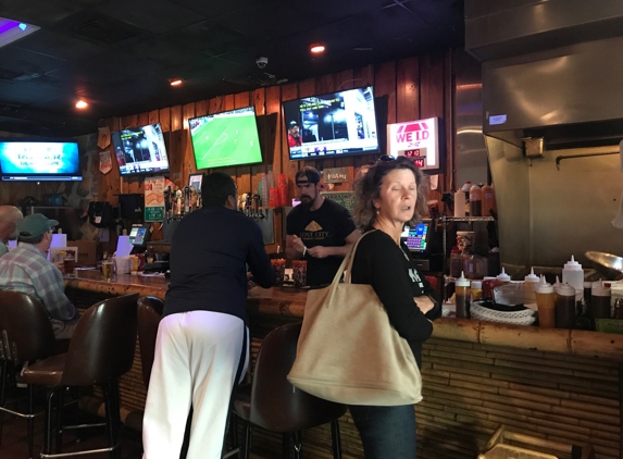 Hole In The Wall Pub - Miami, FL