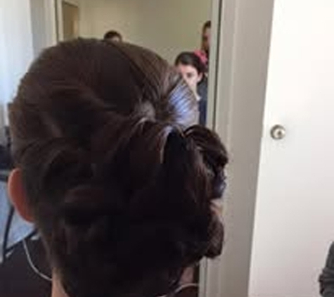 Marnie's Hair - Woree, QLD