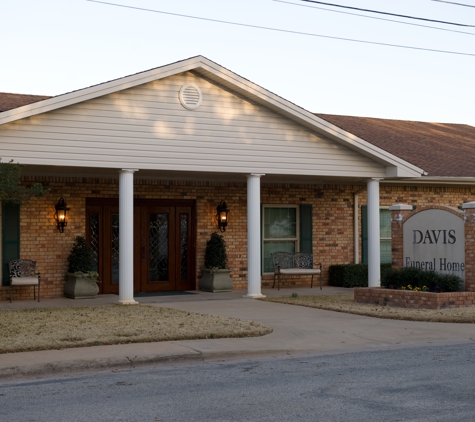 Davis Funeral Home - Henrietta, TX