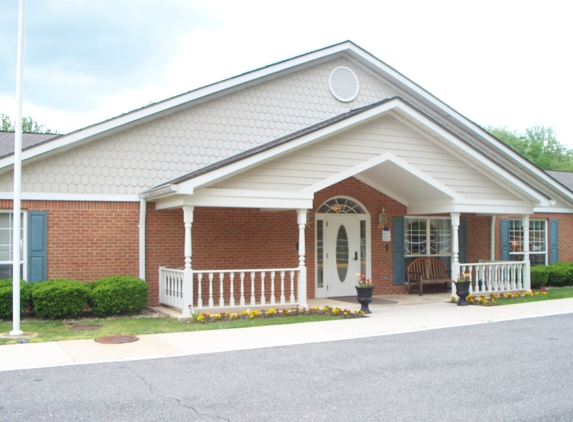 Arden Courts Alzheimer's Assisted Living - Annandale, VA