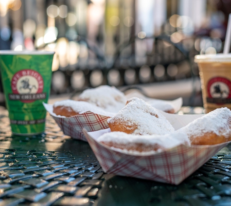 Cafe Beignet, Bourbon Street - New Orleans, LA