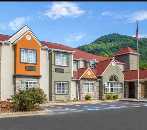 Quality Inn & Suites Maggie Valley - Cherokee Area - Maggie Valley, NC