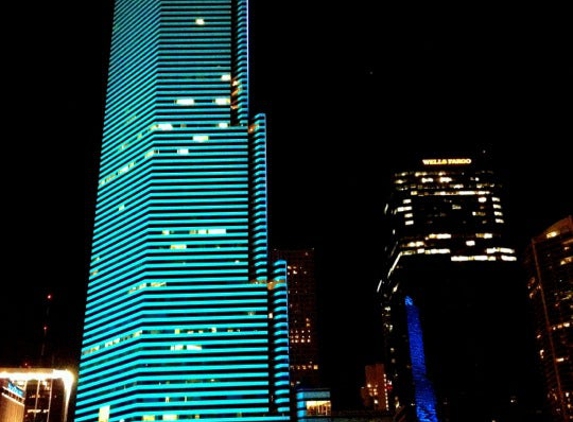 Miami Tower - Miami, FL