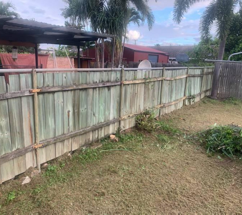 Haymans handyman solutions - South Townsville, QLD. My old fence