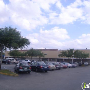 Publix Super Market at Central Shopping Center - Wilton Manors, FL