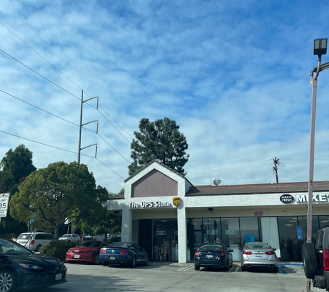 The UPS Store - Los Angeles, CA