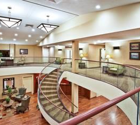 Baymont Inn & Suites - Knoxville, TN