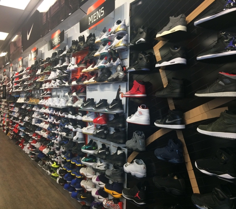 Hibbett Sports - Canton, OH