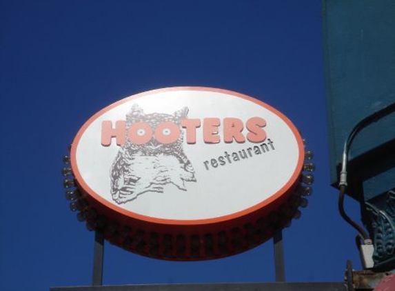 Hooters - Raleigh, NC