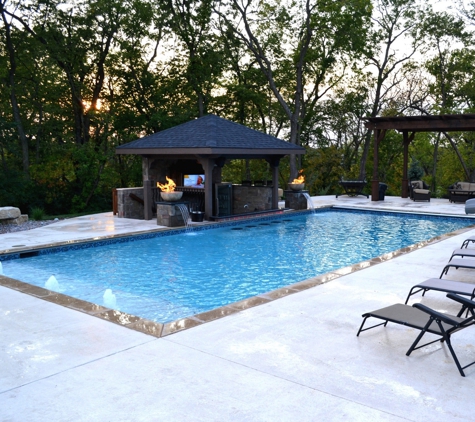 Midwest Custom Pools - Lawrence, KS