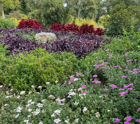 Wellfield Botanic Gardens - Elkhart, IN