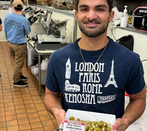 Tenuta's Delicatessen & Liquors - Kenosha, WI