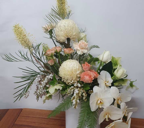 Virginia Mary Florist - Bendigo, VIC
