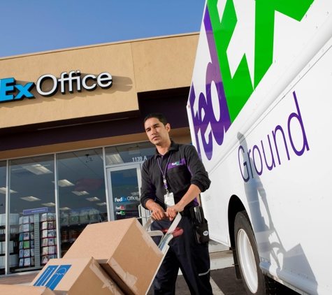 FedEx Office Print & Ship Center - Willow Grove, PA