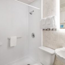 Howard Johnson Oceanfront Inn - Hotels