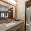 Super 8 by Wyndham Karnes City - Hotels