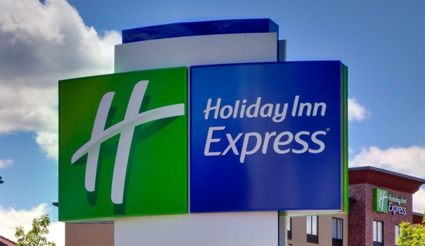 Holiday Inn Express & Suites Bronx - Nyc, an IHG Hotel - Bronx, NY