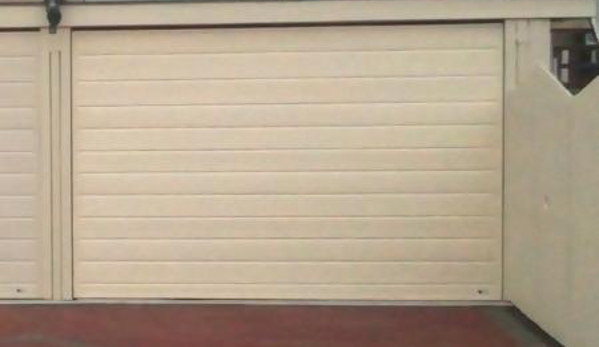 Supreme Garage Door Services - Holland Park, QLD