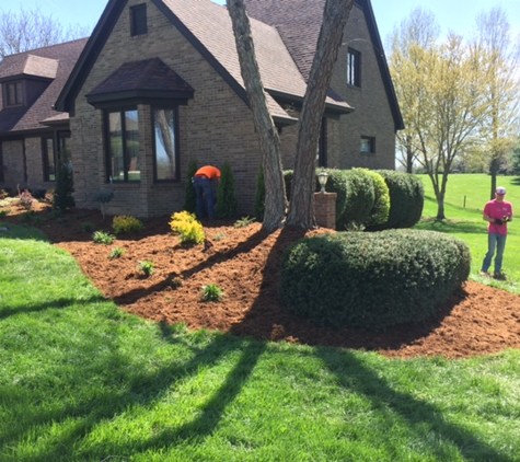 Hometown Lawncare - New Albany, IN