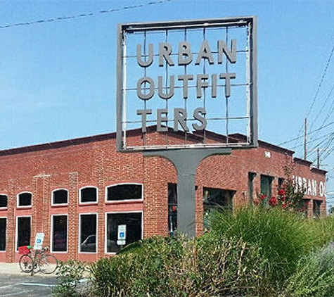 Urban Outfitters - Louisville, KY