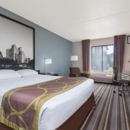Super 8 by Wyndham Bloomington/Airport - Hotels