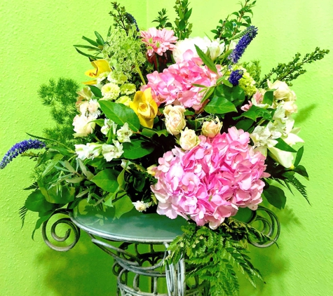 Leana's Garden Floral Gifts